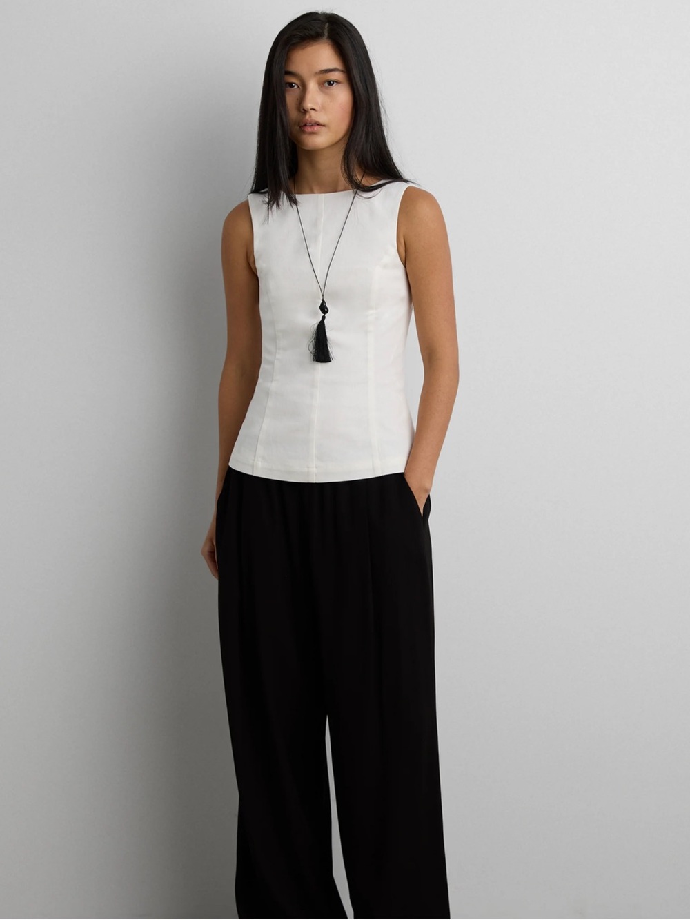OAK + FORT LINEN BLEND HIGH NECKLINE SLEEVELESS TOP NWT Size 6